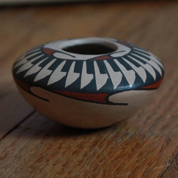 Vintage Julio Mora Miniature Crafted Pottery - Picture 1 of 4